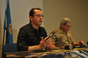 "Ou esses vagabundos se entregam, ou não poderão evitar algo pior para eles" 1 DSC 0093
