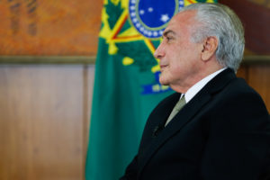 Temer: "Acabou a recessão! Isso é resultado das medidas que estamos tomando. O Brasil voltou a crescer", disse. 4 Temer Entrevista 014