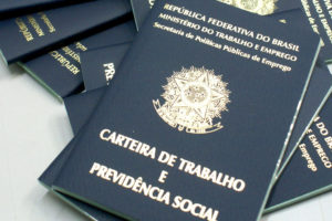 Ceará teve saldo positivo (+133) na geração de emprego no mês de junho 5 carteira de trabalho