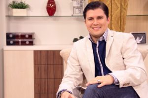 Editorial: Revista comemora um mês de estréia da coluna 'Diálogos da Fé' com Pr.Davi Goes 4 Studio 2