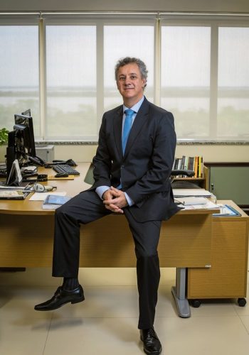 Lava-Jato / O juiz que decidirá o futuro de Lula 1 53a5845 dj