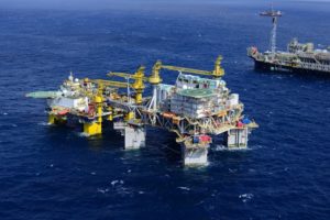 Pré-Sal / Governo arrecada 6,15 bilhões de reais com o leilão de pré-sal. 10 Petrobras P 61 Begins Production in Papa Terra Field