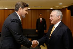 Ao lado de Temer, Segovia diz que Lava Jato será prioridade 4 Temer2011 000002 1