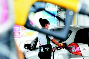 Petrobras anuncia queda de 1,3% no preço da gasolina 1 evt9rx47c5up0nz3rog55qxiv