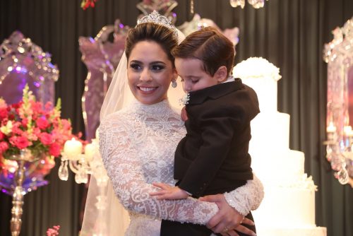Espelhos, lustres de cristal e luxo formaram a combinação perfeita da noite 5 Ana Flavia e Joao Felipe Accioly