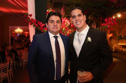 Espelhos, lustres de cristal e luxo formaram a combinação perfeita da noite 22 Josias Junior e Lucas Cavalcante