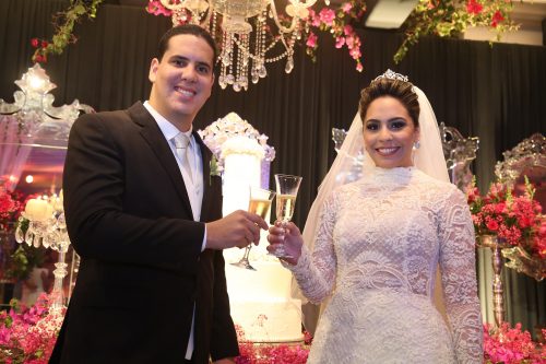 Espelhos, lustres de cristal e luxo formaram a combinação perfeita da noite 24 Lucas Cavalcante e Ana Flavia Accioly 1