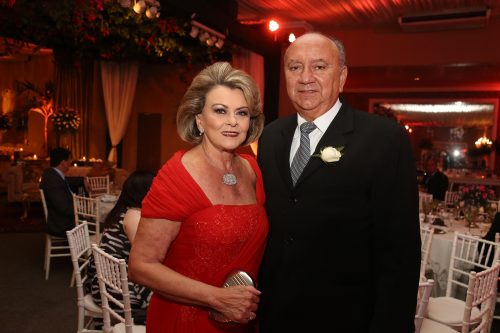 Espelhos, lustres de cristal e luxo formaram a combinação perfeita da noite 29 Maria Luiza e Carlo Guerra