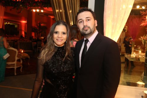 Espelhos, lustres de cristal e luxo formaram a combinação perfeita da noite 45 Rafaela Nobrega e Hedio Silveira 1