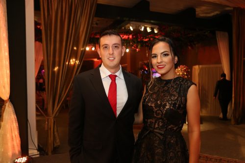 Espelhos, lustres de cristal e luxo formaram a combinação perfeita da noite 51 Runalodo Gomes e Claudia Aguiar 1