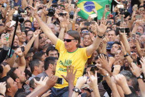 Eleições / A 16 horas das eleições Bolsonaro (PSL) atinge 42,6% dos votos válidos e o petista Haddad cai para 27,8%. 3 10BECCA7 C158 44A5 9DCE 293CB1A4E6A0
