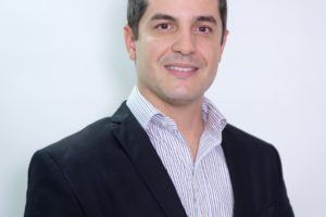 “Propaganda do bem” divulga apenas boas notícias na web e espalha frases motivacionais pelos outdoors de Fortaleza 1 image1 2