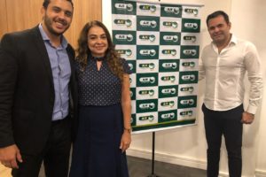 AJE Fortaleza recebe os diretores da Ferrovia Eyewear, Allan Sankey e Clecilda Beserra, em Almoço Empresarial 4 Valdemir Alves ClecildaBeserraeAllanSankey