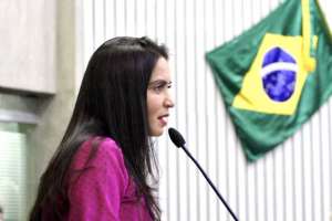 Deputada anuncia ações voltadas para causas sociais e femininas como prioridades em seu mandato legislativo 4 135EC58F 34ED 4FAA 8F30 06B069626158