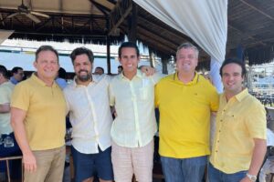 Advogado Cássio Pacheco comemora 4.0 rodeado de amigos no Iate Clube e segue para Paris 5 4DAB00B0 FEC4 4330 8B4A F508AFC8A7C5