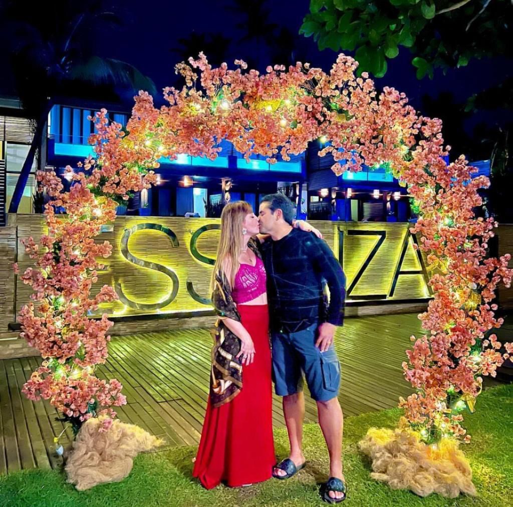 Dra. Kaline Ferraz e Sávio Nogueira comemoram 14 anos de casados no Hotel Essenza 1 FFCB9748 7E9D 4DF4 B8D2 8EFE759B86F5