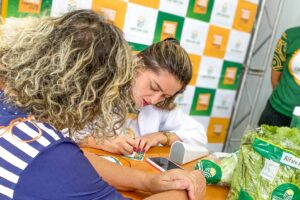 Campo Ouro Verde realiza consultas nutricionais em supermercados do Ceará 4 WhatsApp Image 2022 11 22 at 12.08.39