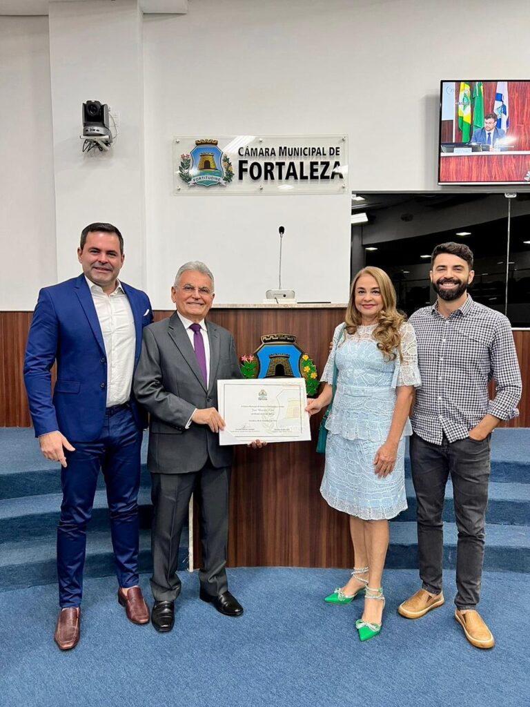 José Beserra, diretor da Ferrovia Eyewear, é homenageado durante sessão na Câmara Municipal de Fortaleza 1 WhatsApp Image 2022 12 12 at 09.01.16 1