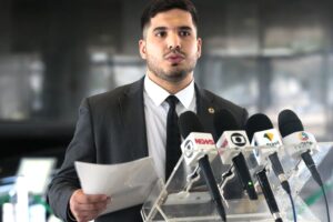 MPF abre inquérito contra André Fernandes (PL); órgão diz que deputado ‘incitou golpe’ 6 27792FE9 D87A 48ED AE1E D68A9470C700