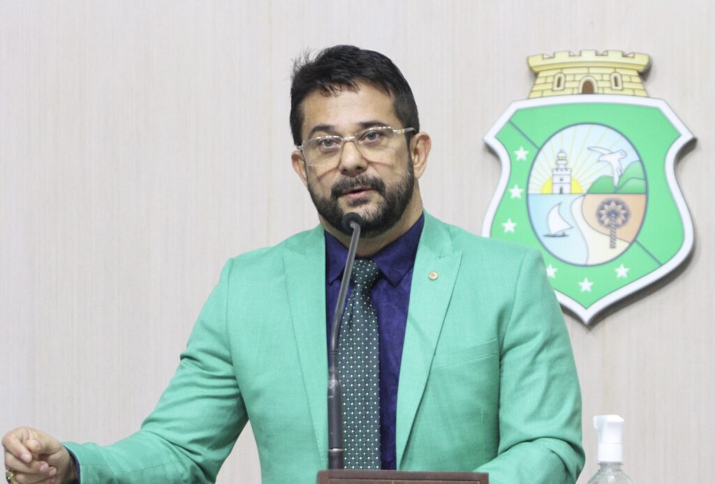 Deputado cria projeto de Lei que autoriza a ‘destransição de gênero’ em hospitais do Ceará 1 IMG 0280