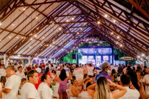 Réveillon 2024: A tradicional Barraca América do Sol vai realizar a maior festa da Praia do Futuro com música, open bar e open food e show pirotécnico 4 WhatsApp Image 2023 11 07 at 08.50.12