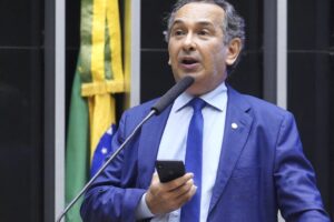 Câmara aprova PEC que autoriza igrejas a pagar menos impostos; asilos, creches e orfanatos estão inclusos 7 IMG 2504