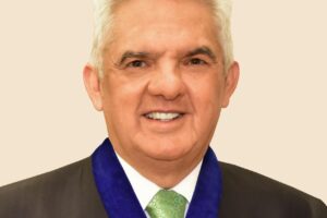 Tales de Sá Cavalcante será agraciado com o troféu na categoria Educação e Literatura 1 Tales
