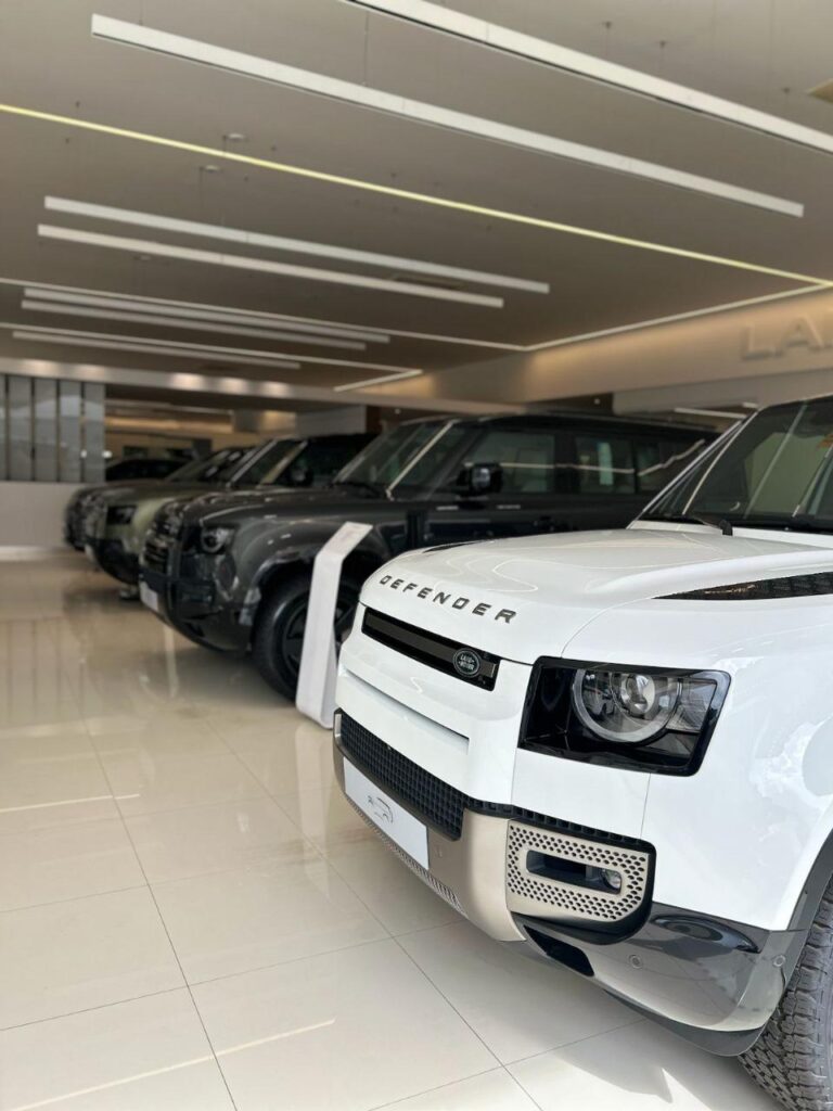 Extrema Land Rover apresenta novos SUVs 2025 1 foto