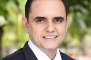 A Influência do poder simbólico e da desinformação nas eleições 5 Yury