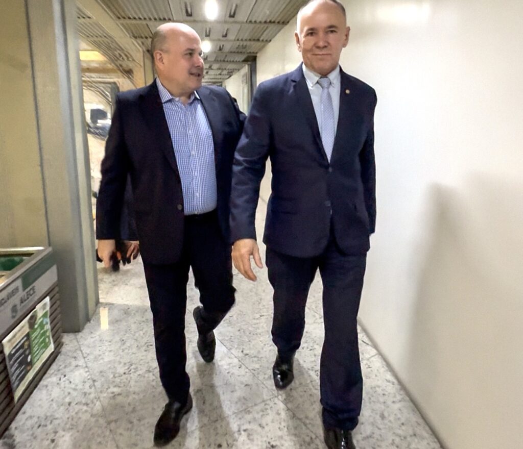 “Definido apenas o nome do Alcides para o Senado”, afirma Roberto Cláudio. 1 IMG 7137