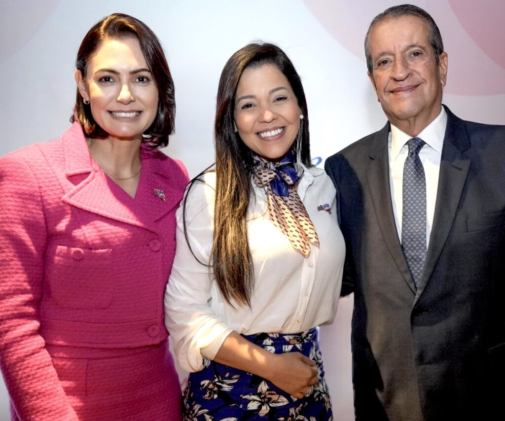 Valdemar e Michelle lançam nome de Priscila Costa para compor chapa com Alcides ao senado 1 IMG 7213