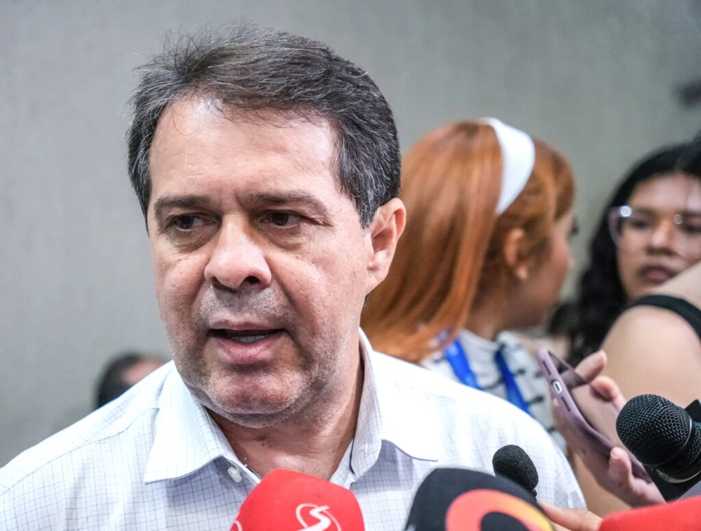 Evandro critica aliança de Roberto e Ciro com a ‘direita’ no Ceará; “Interesses pessoais” 1 IMG 7219