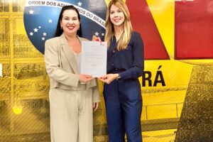 Andréa Aquino toma posse como presidente da Comissão de Direito Marítimo e Portuário da OAB Ceará 3 003