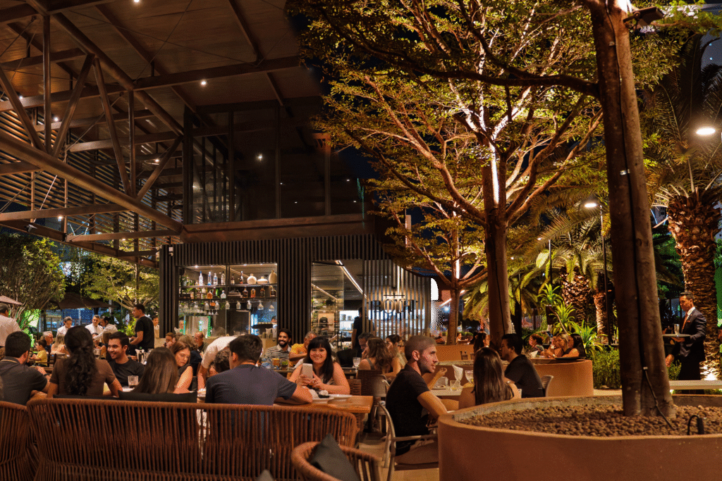Com happy hour estendido, Garden Gastrobar vira parada obrigatória para o esquenta do Fortal 1 garden 02
