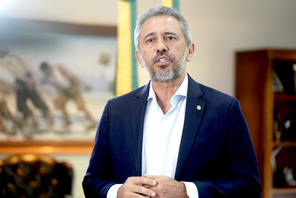 Elmano anuncia pacote para socorrer a empresas impactadas por tarifaço de Trump 1 IMG 9264