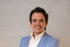 Escritório Pinho & Albuquerque obtém vitória judicial que beneficia setor de alimentação no Ceará 1 Rafael e1762944320822