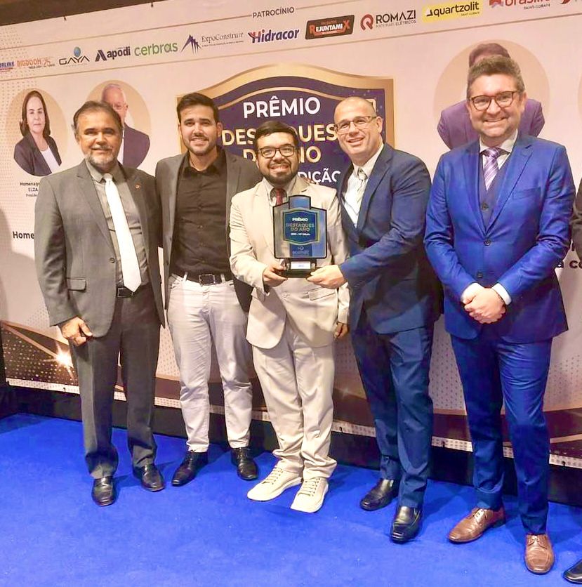 Grupo Acal conquista 2º lugar no Prêmio Destaques do Ano ACOMAC-CE 2025 na categoria Homecenter 1 acal