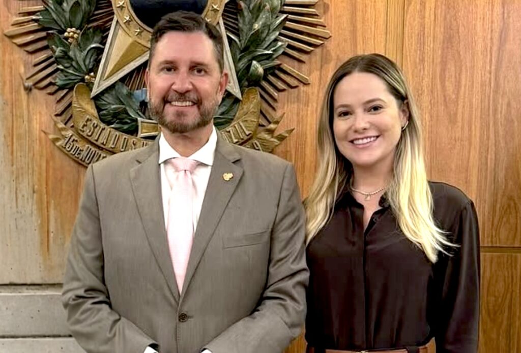 Primeira-Dama da Assembleia deve entrar na disputa por vaga de Romeu Aldigueri