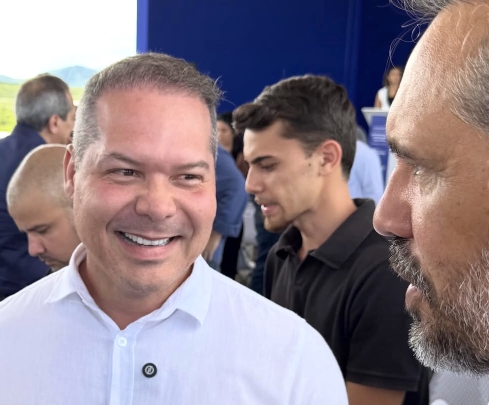 Elmano destaca articulação de deputado Heitor Freire na vinda do Complexo Qair ao Ceará 1 IMG 9469
