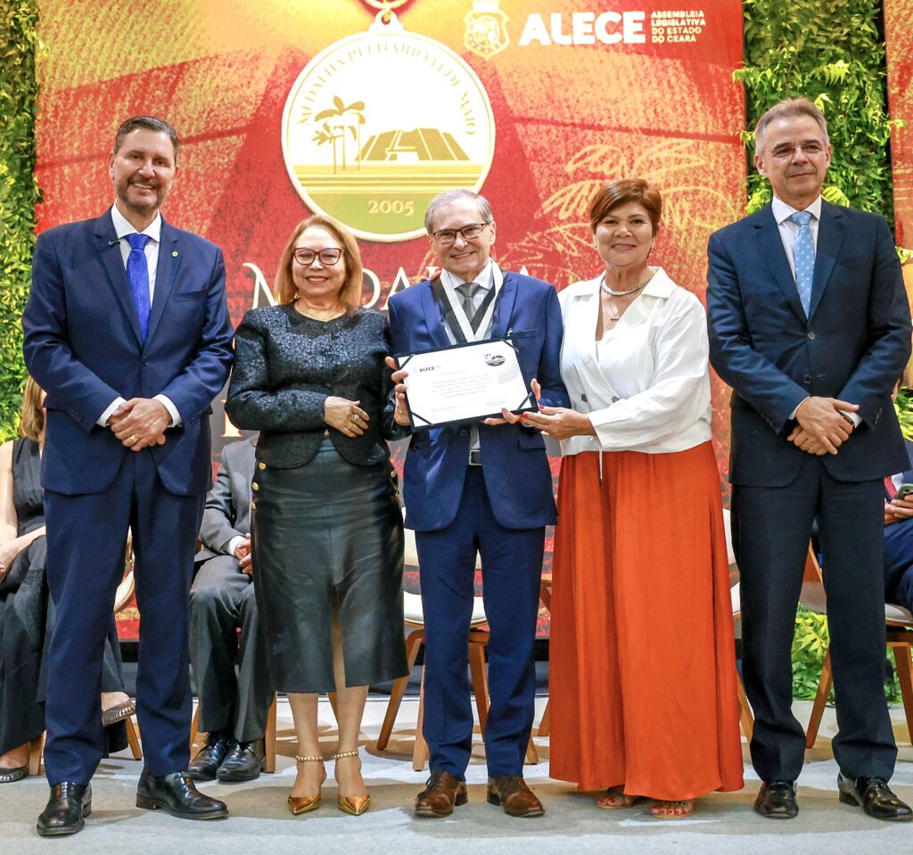 ALECE homenageia personalidades cearenses com a maior honraria do Parlamento 1 IMG 1095