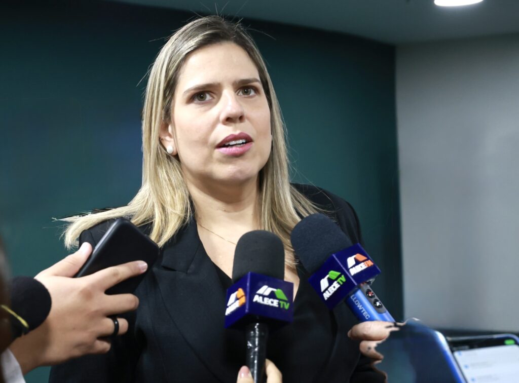 ARCE apura quebra de conduta por parte da conselheira Aline Albuquerque 1 IMG 1788