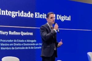 Em Brasília, Yury Queiroz comanda debates sobre democracia e tecnologia na ExpoDireito 7 yur e1781010442503