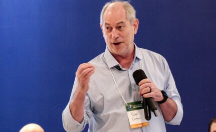 Ciro Gomes é o primeiro candidato com candidatura oficializada ao Governo 2 IMG 4263